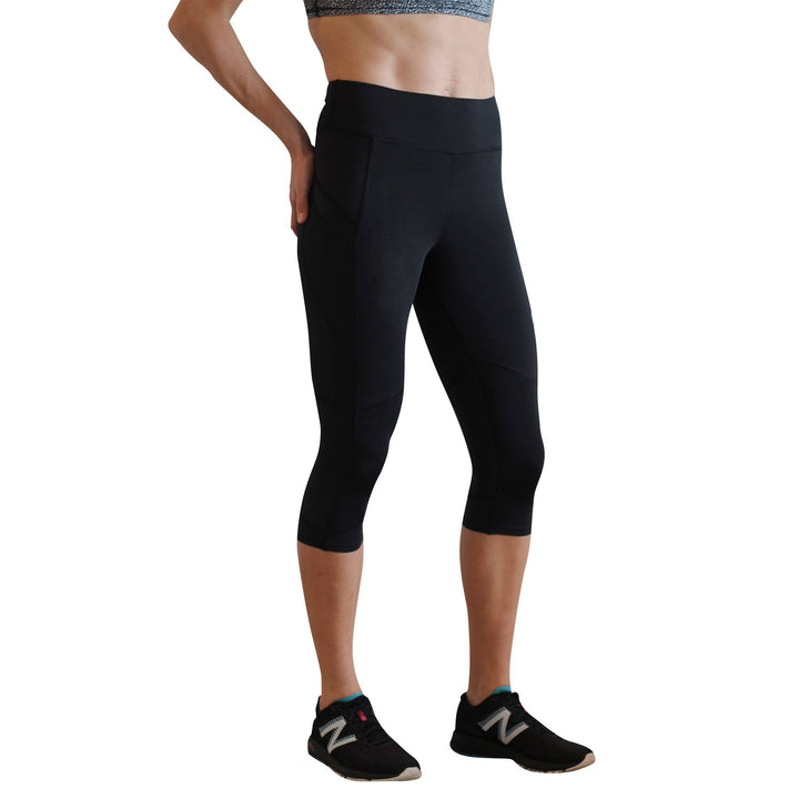 Mudgear - Women’s Flex-fit Compression Capri Leggings 